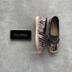 디올스니커즈