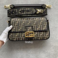 펜디캔버스바게트백미듐