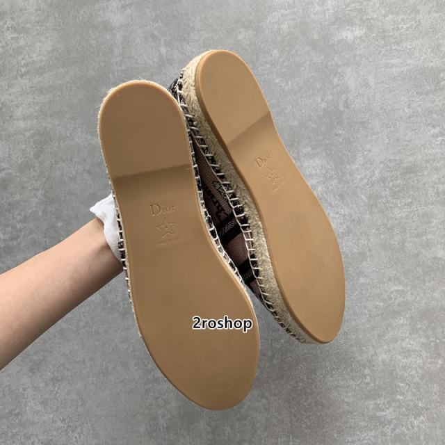 디올스니커즈