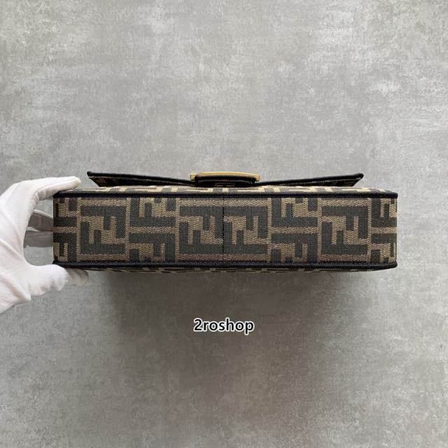 펜디캔버스바게트백미듐