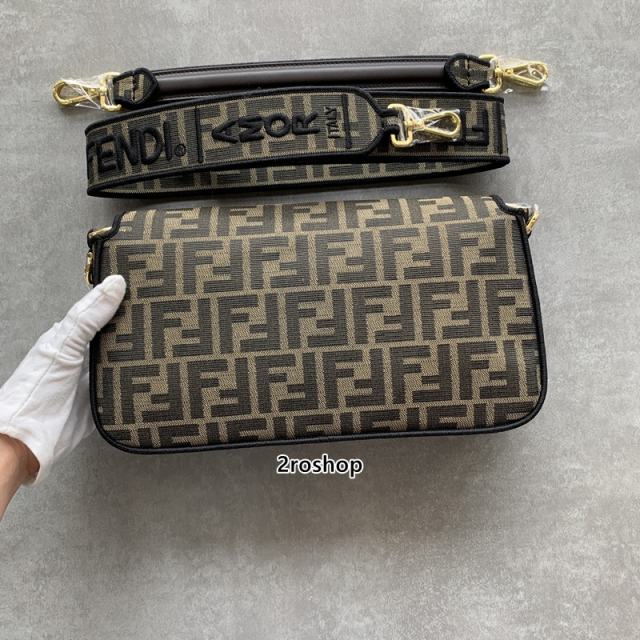 펜디캔버스바게트백미듐