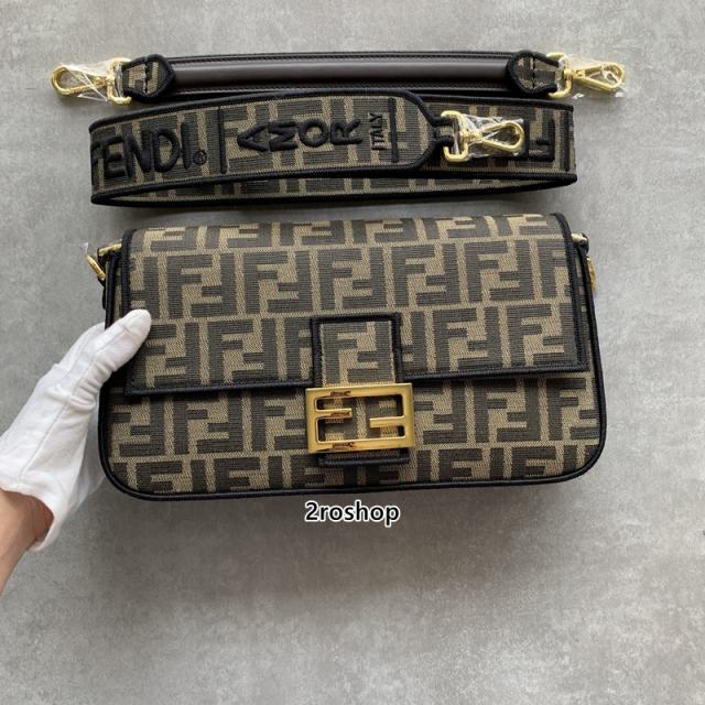 펜디캔버스바게트백미듐