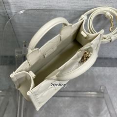 디올북토트스트랩백미니화이트