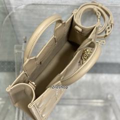 디올북토트스트랩백미니베이지