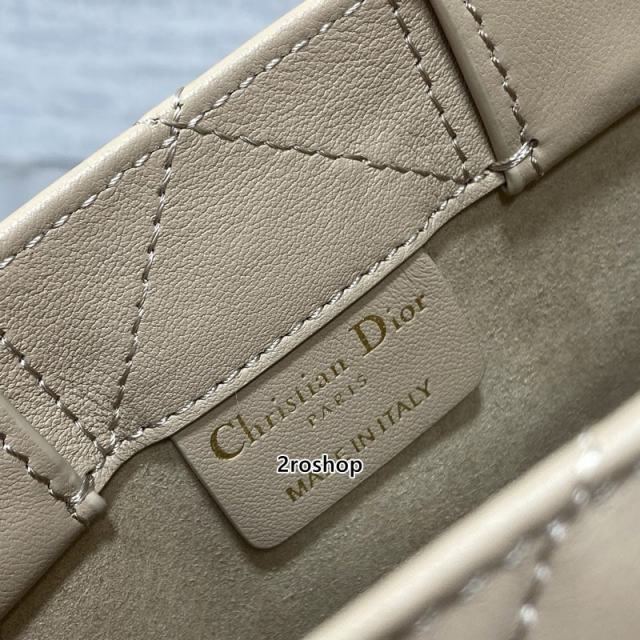 디올북토트스트랩백미니베이지