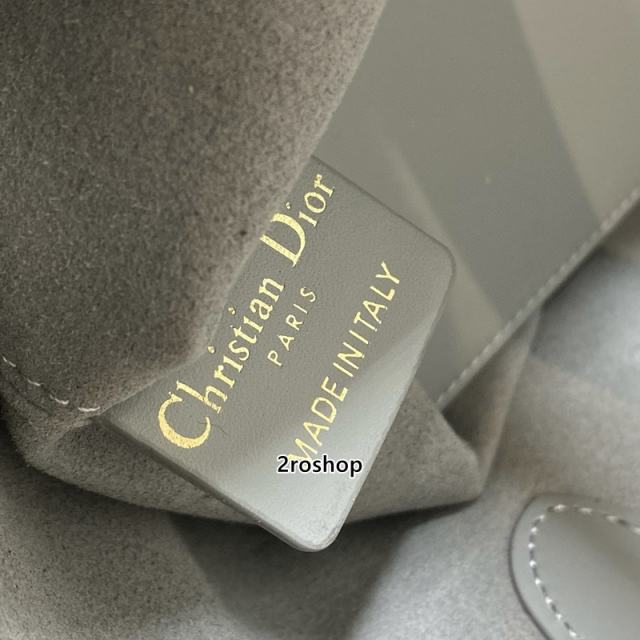 디올뚜주흐백스몰그레이