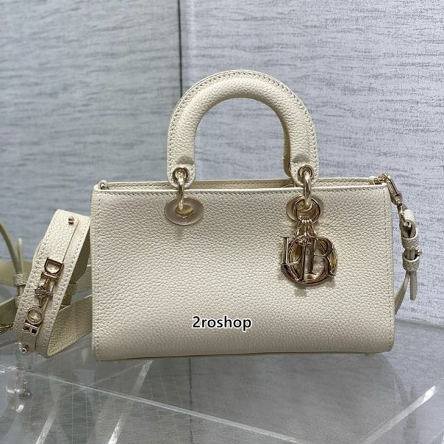 디올레이디디사이어백스몰화이트