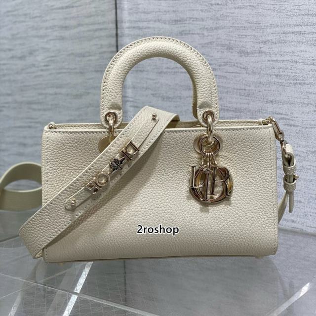 디올레이디디사이어백스몰화이트