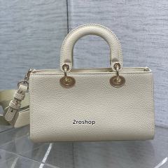 디올레이디디사이어백스몰화이트