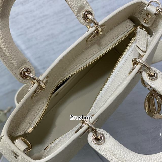 디올레이디디사이어백스몰화이트