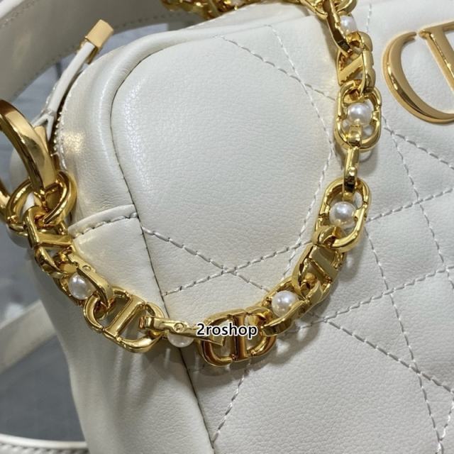 디올카로백화이트진주