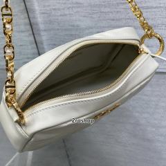 디올카로백화이트진주