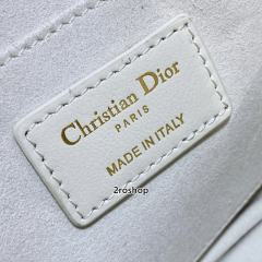 디올카로백화이트진주