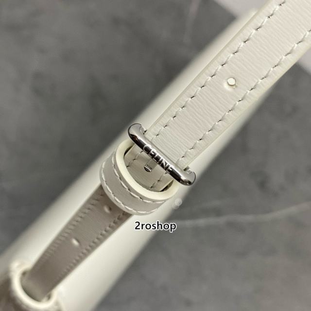 셀린느롤라백미듐화이트