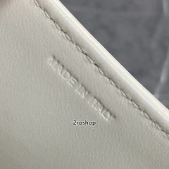 셀린느롤라백미듐화이트