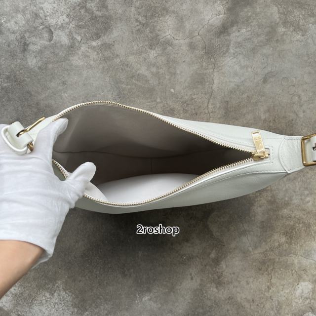 셀린느엘로이즈백화이트