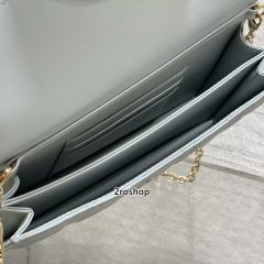 디올레이디백미스디올미니클라우드블루