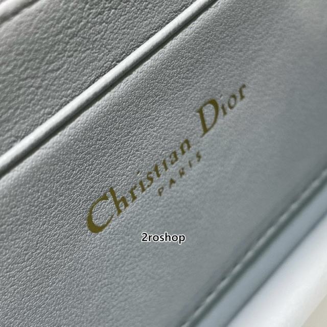 디올레이디백미스디올미니클라우드블루