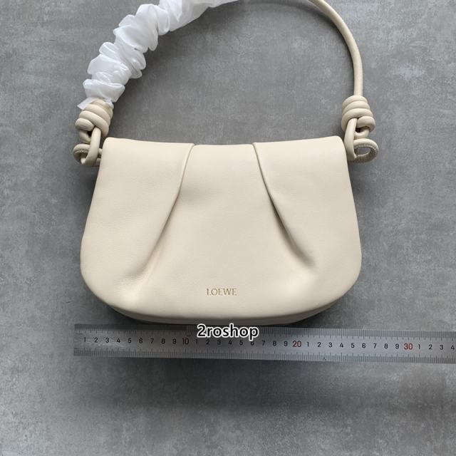 로에베파세오사첼백