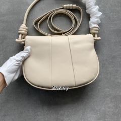 로에베파세오사첼백