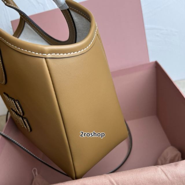 미우미우아이비백브라운가죽