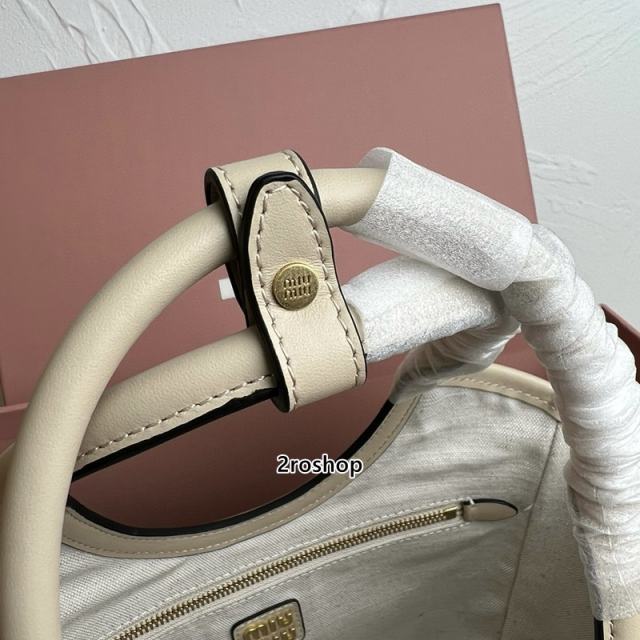 미우미우아이비백