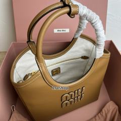 미우미우아이비백브라운가죽