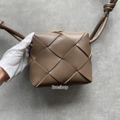 보테가베네타카메라백미니