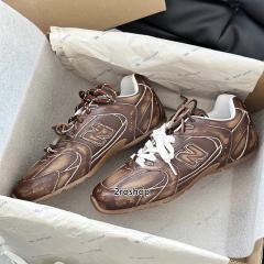 미우미우운동화