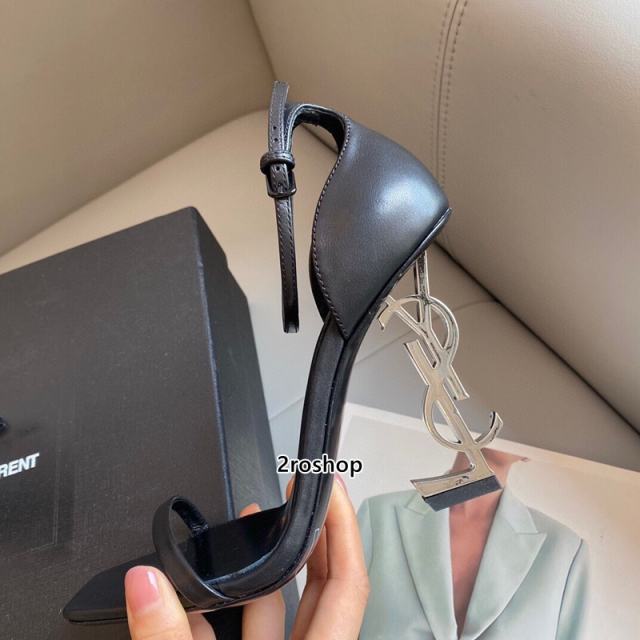입생로랑하이힐