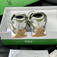 보테가베네타스니커즈