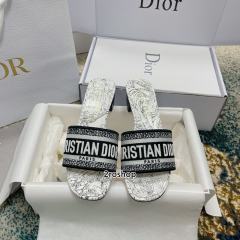 디올디웨이슬리퍼