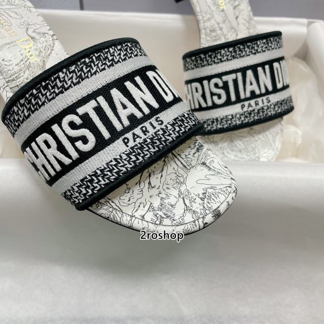 디올디웨이슬리퍼