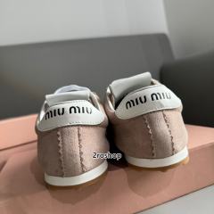 미우미우스니커즈