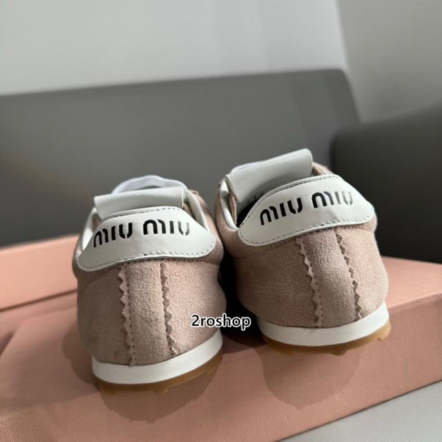 미우미우스니커즈