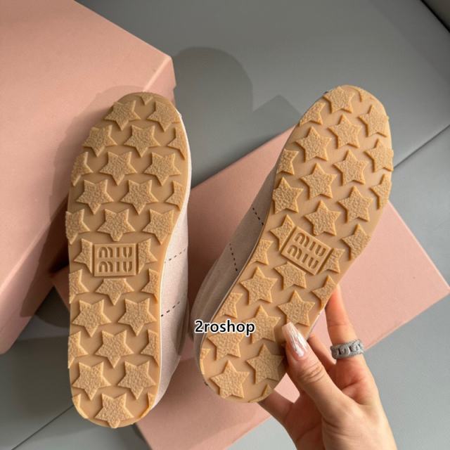 미우미우스니커즈