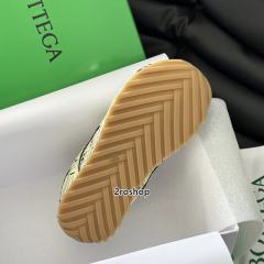 보테가베네타스니커즈
