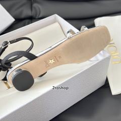 디올힐샌들