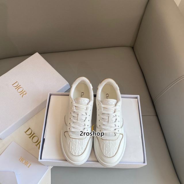 디올스니커즈