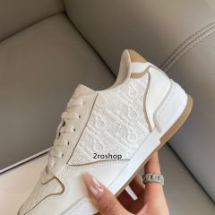 디올스니커즈