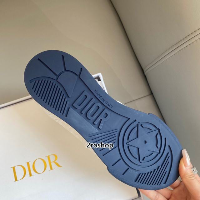 디올스니커즈