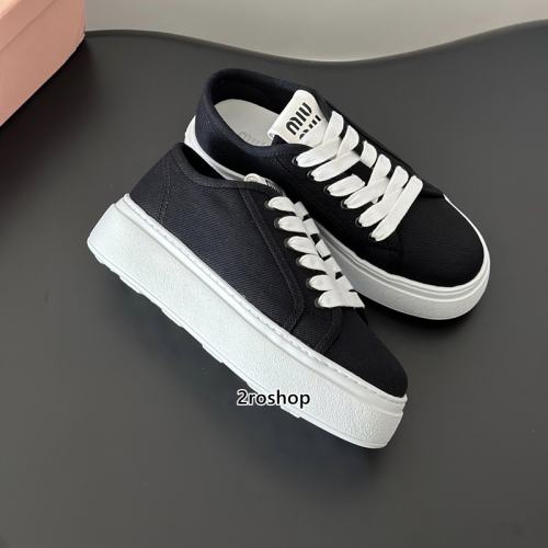 미우미우스니커즈