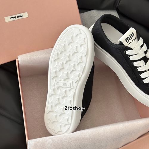 미우미우스니커즈