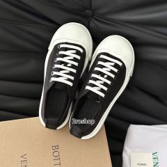 보테가베네타스니커즈