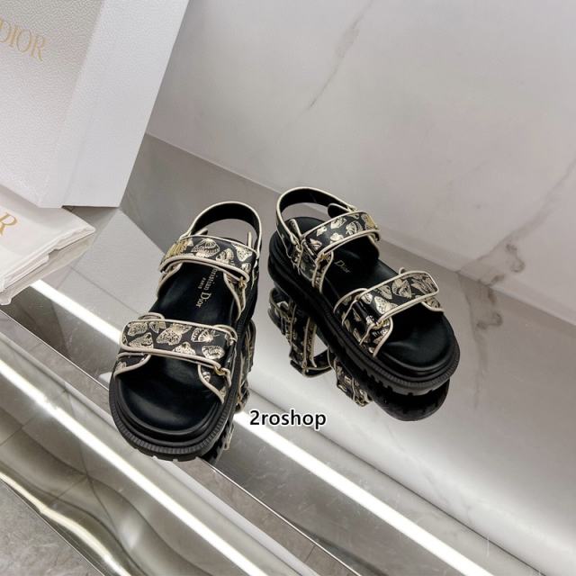 디올샌들