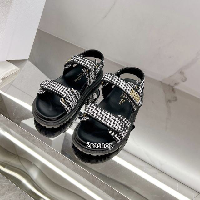 디올샌들