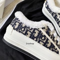 디올스니커즈