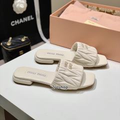 미우미우슬리퍼