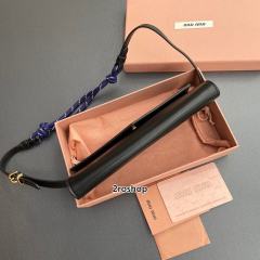 미우미우지갑백