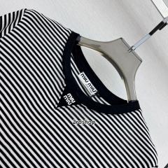 미우미우반팔